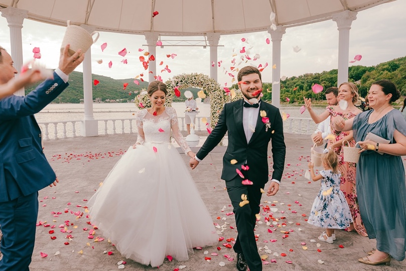 7 Причин устроить свадьбу на берегу моря в Геленджике